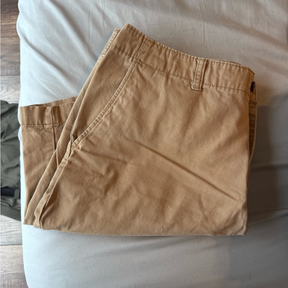 Old Navy Men's Khaki Shorts